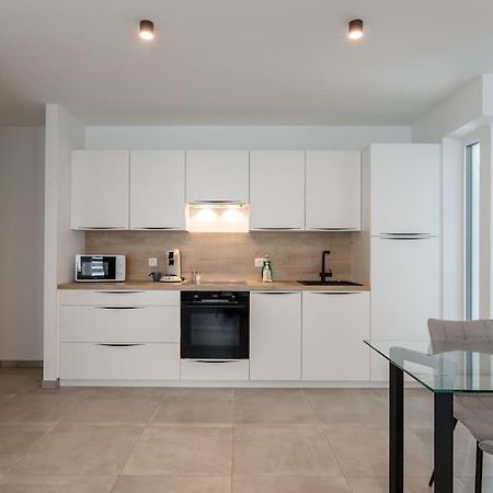 Superbe Appartement Avec Parking Malmedy Exterior photo