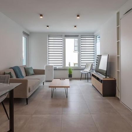 Superbe Appartement Avec Parking Malmedy Exterior photo