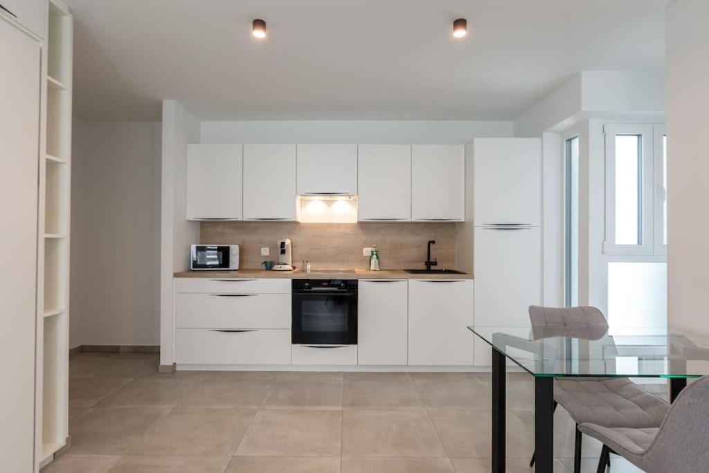 Superbe Appartement Avec Parking Malmedy Exterior photo